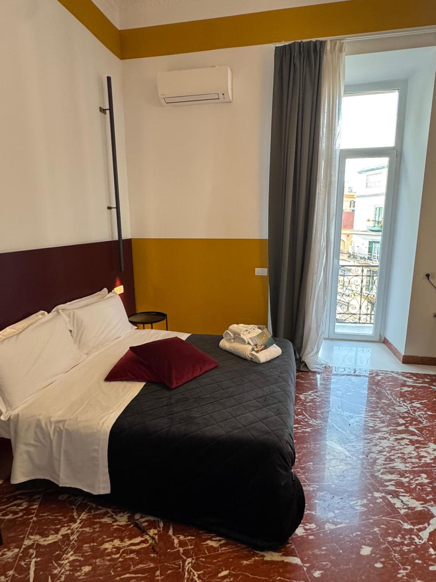 Rettifilo 311 Hotel Naples Exterior photo